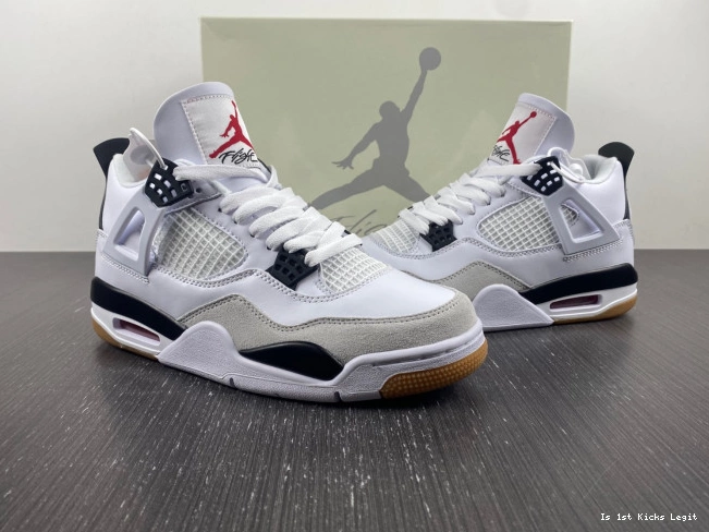 SB DR5415-100 Jordan Retro 4 0707